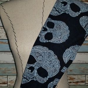 LuLaRoe Paisley Skull Leggings